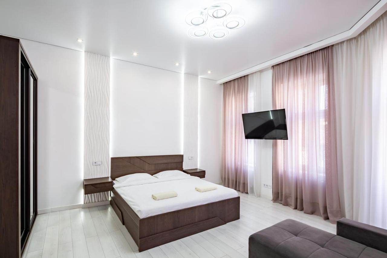 Romari Апартаменти Куліша 41 Lviv Ngoại thất bức ảnh